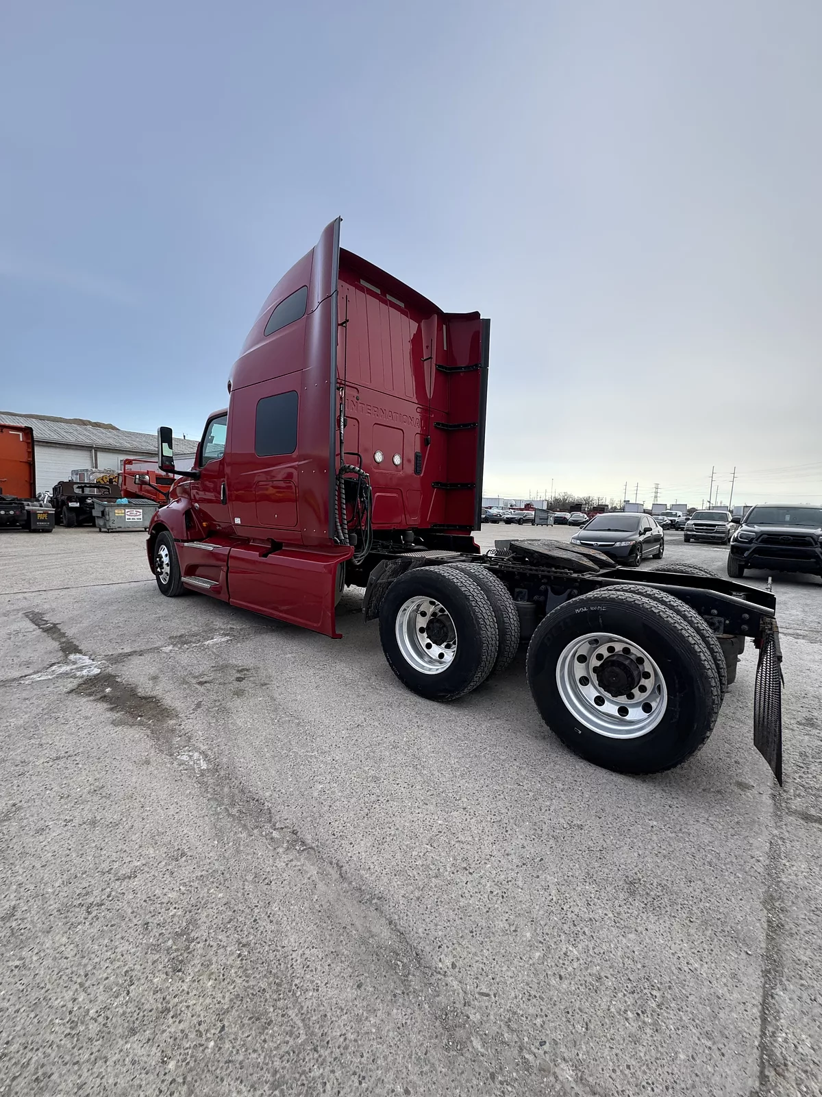 2021 INTERNATIONAL LT photo 3