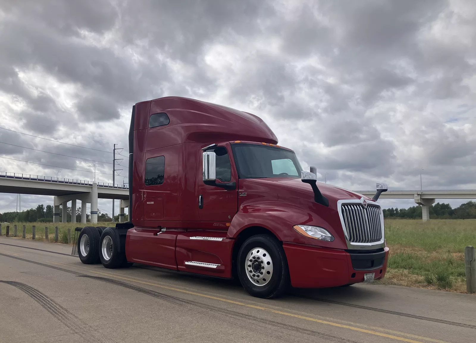 2022 INTERNATIONAL LT625 photo 4