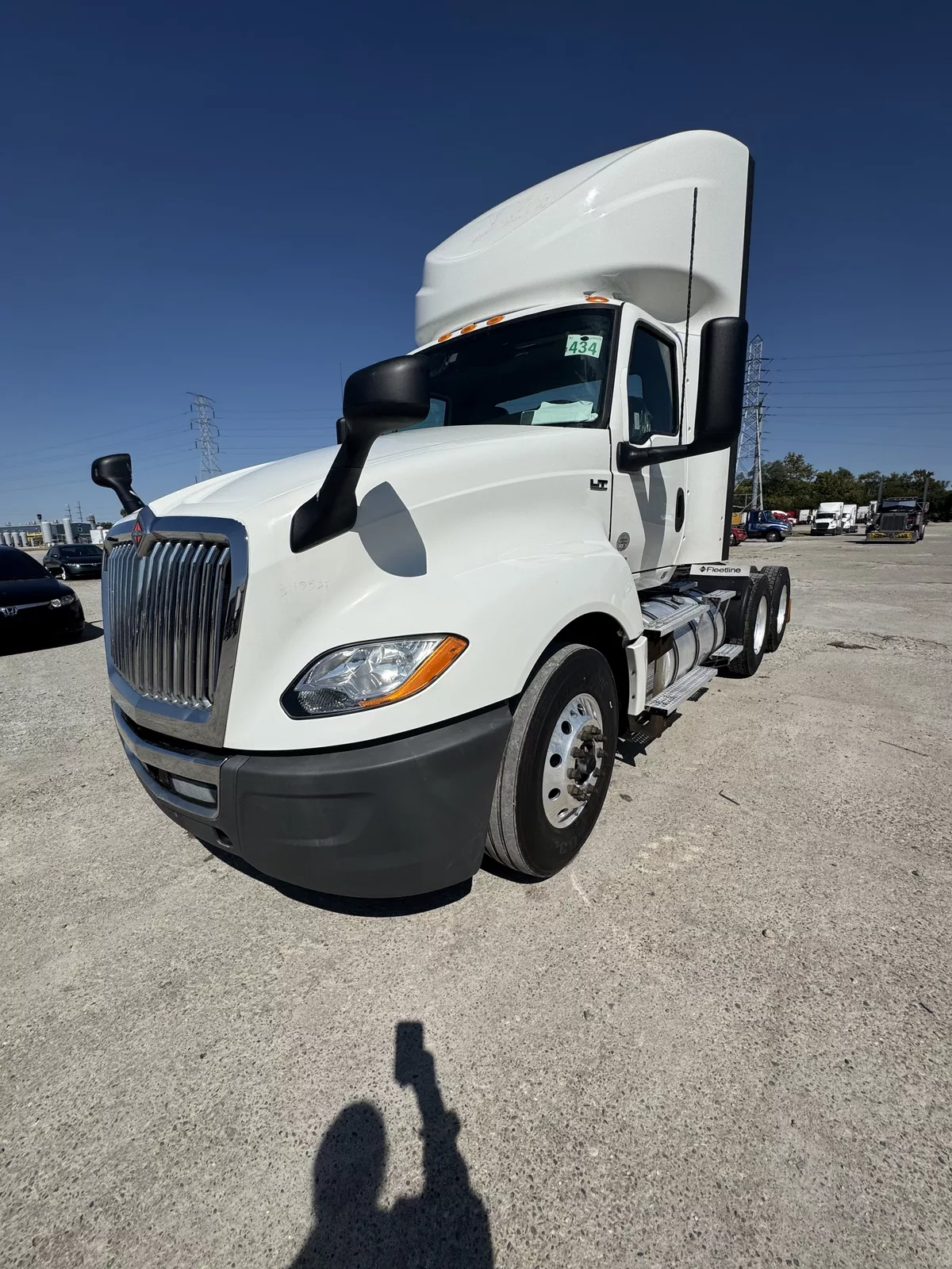 2020 INTERNATIONAL LT625 6X4 photo 1