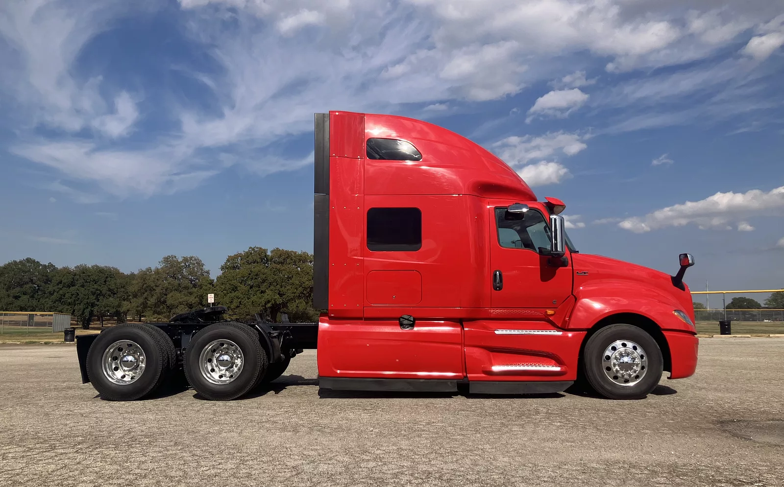 2023 INTERNATIONAL LT 625 photo 5