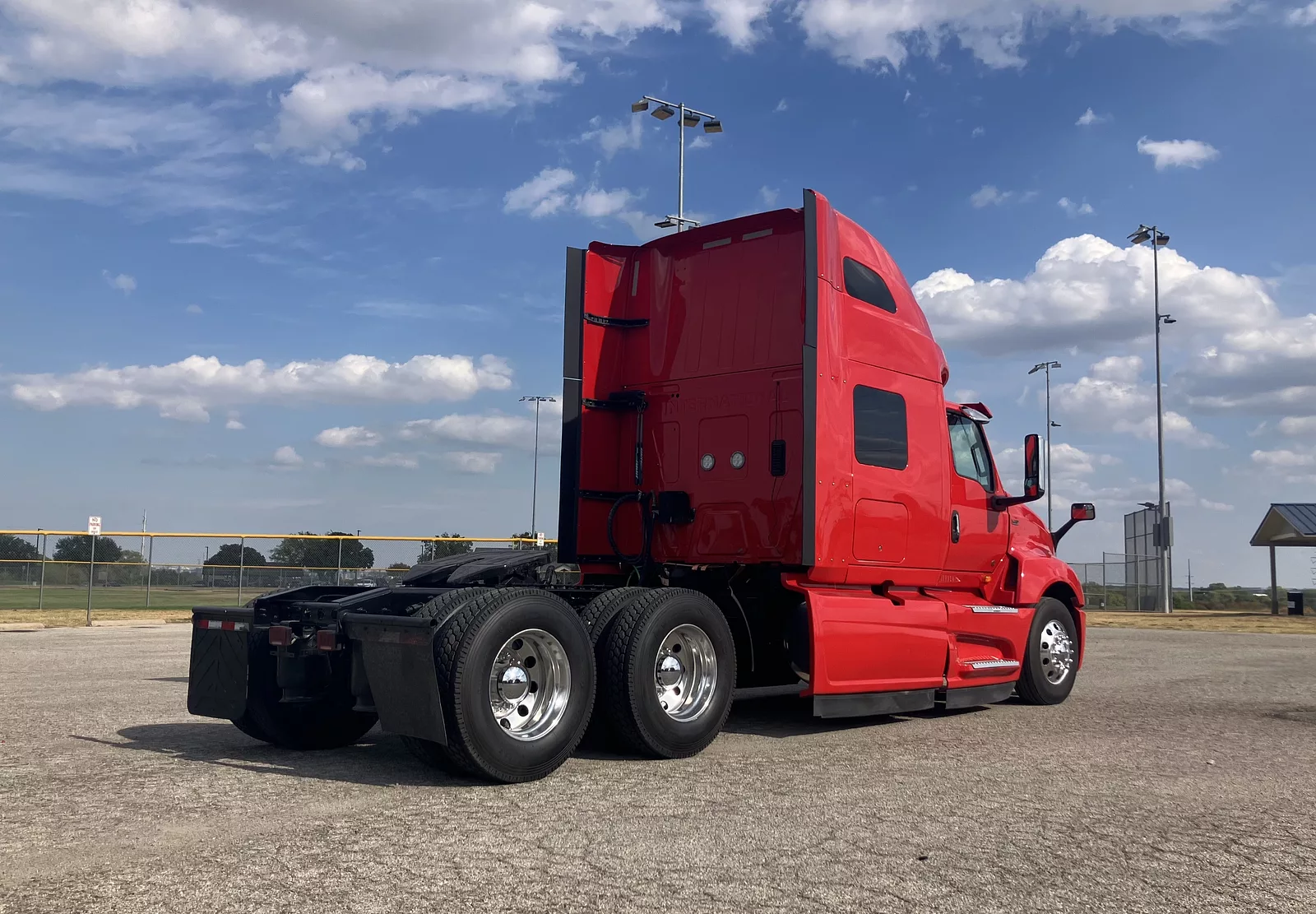 2023 INTERNATIONAL LT 625 photo 6