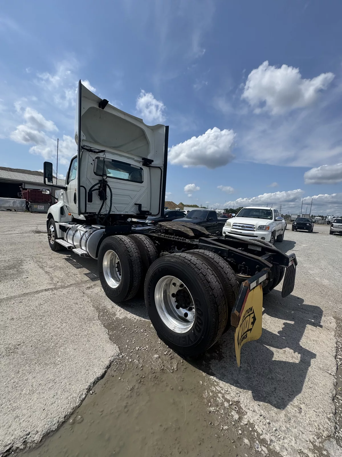 2020 INTERNATIONAL LT625 6X4 photo 5